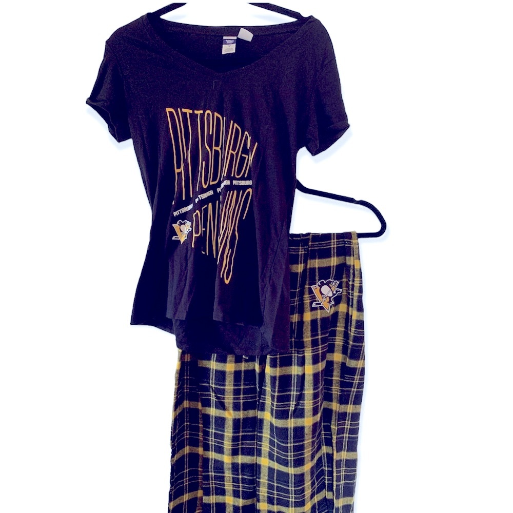 Pittsburgh Penguins pj tee and flannel pant set